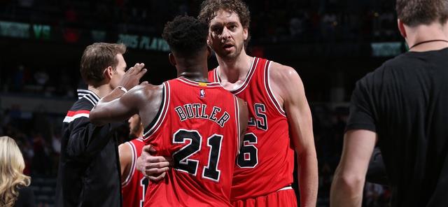 现出无与伦 现出无与伦