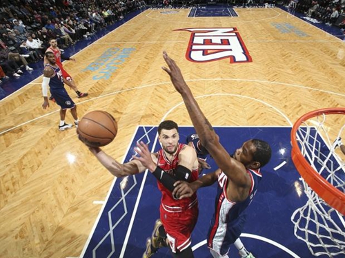 张开手防守 张开手防守