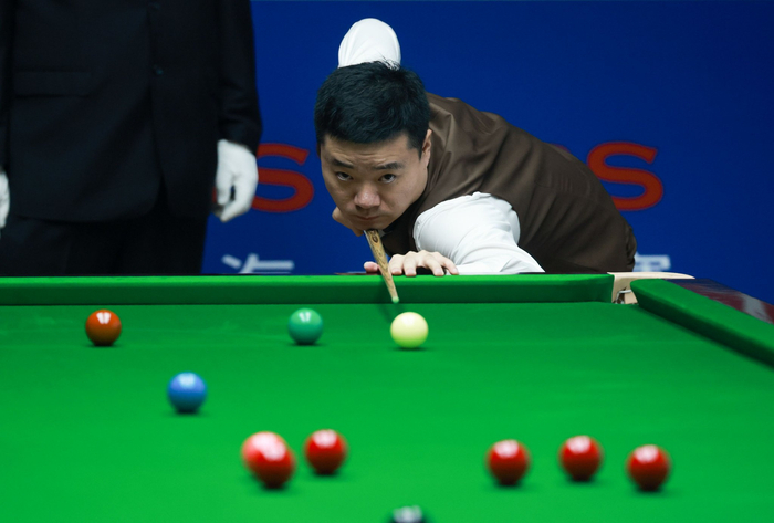 赛中更加自 赛中更加自