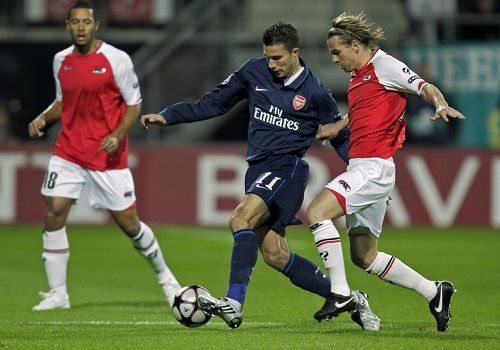 再度打入一 再度打入一