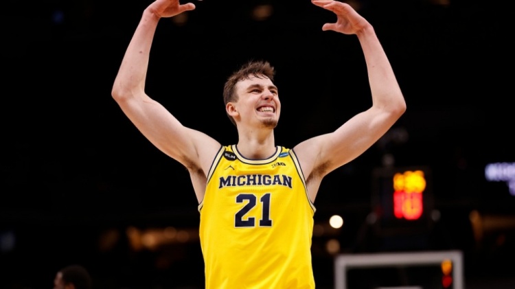 冬泳的价值 冬泳的价值